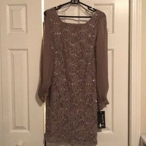 Scarlett nite size 8 knee length party dress NWT
